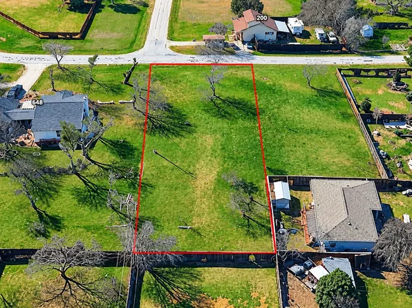 656 Stagecoach Dr, Oak Point, TX 75068