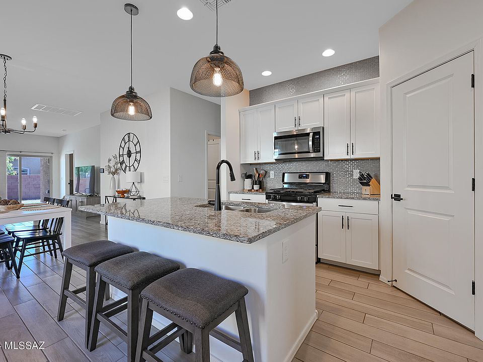 1st image of 892 E Bottomlands Ln