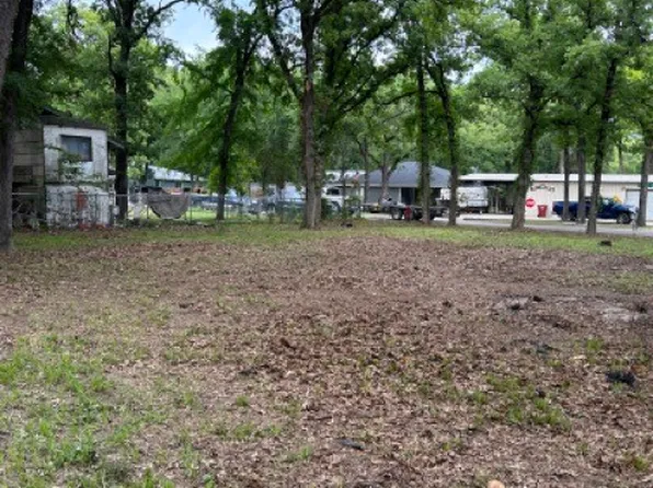 1329 Grove Dr, West Tawakoni, TX 75474