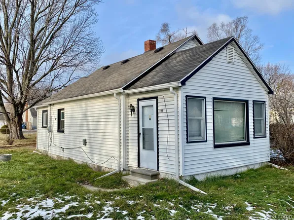 1117 Cherrylawn Dr, Pontiac, MI 48340