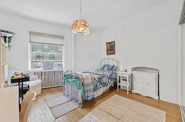 Rented by REAL New York | media 25