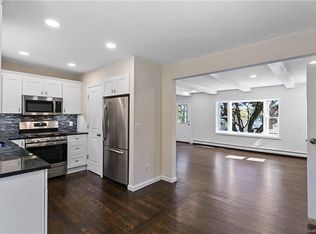 13 Sycamore Ter, Mahopac, NY 10541