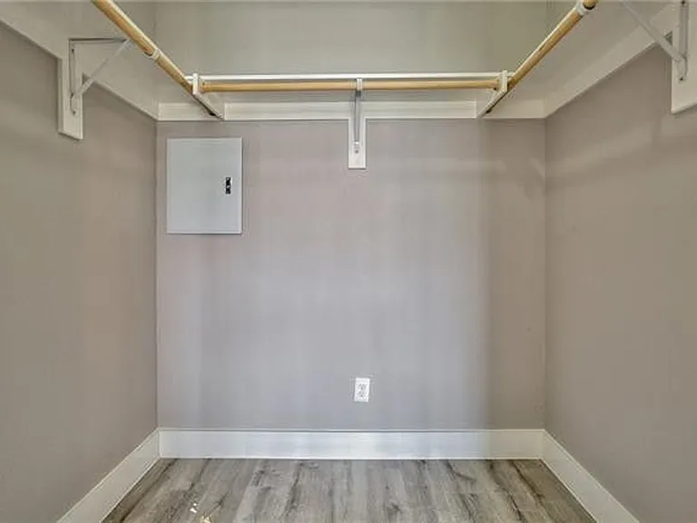 13601 Pinnacle Cir W — Photo 51