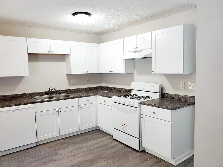 3559 Ashley Station Dr SW — Photo 2