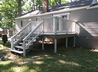 55 Spectacle Dr, Valparaiso, IN 46383