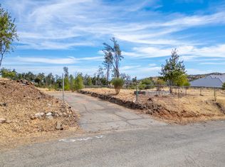 10141 Sandy Ln, Redding, CA 96001