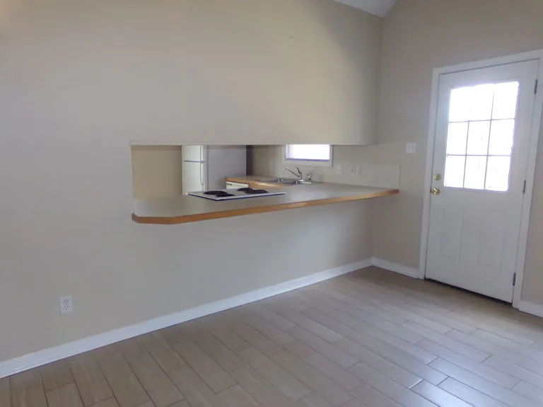 903 Cook St — Photo 8
