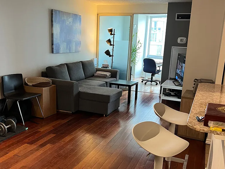 1055 Bay St #1209 — Photo 7