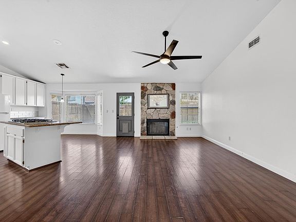 5th image of 5119 Stoneglen Way