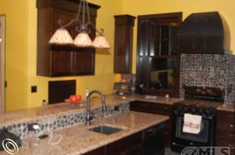 KITCHEN 1