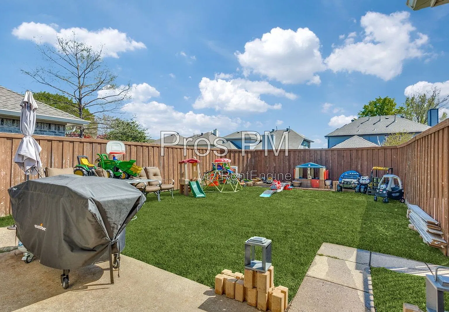 4 bed, 2.5 bath, 2722 sqft, $2,750 — Photo 3