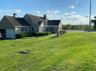 1315 W Red Bridge Rd, Kansas City, MO 64114