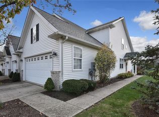 649 Linsberry Ct, Avon Lake, OH