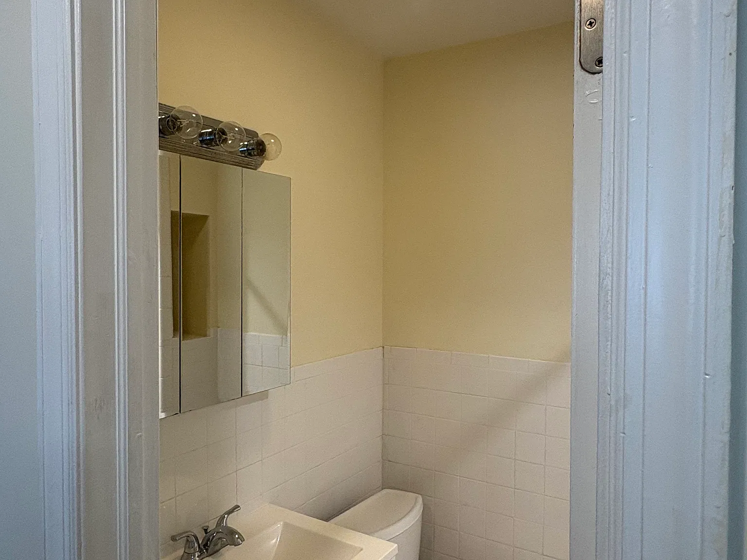 Studio, 275 sqft, $1,500 — Photo 3