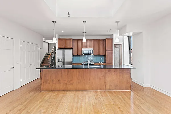 Rented by Compass | media 13