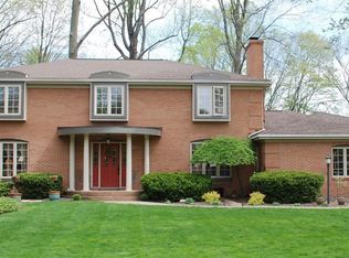 2353 Oakway St NW, North Canton, OH 44720