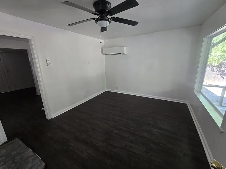2640 Sharon Ave #A — Photo 3