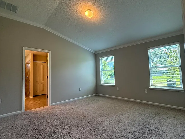103 Granite City Ave — Photo 8