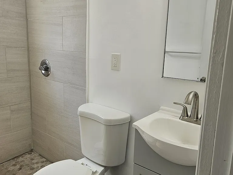 2032 Taylor St #2032 — Photo 10