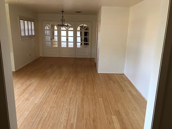 3rd image of 1424 Pagewood Ave