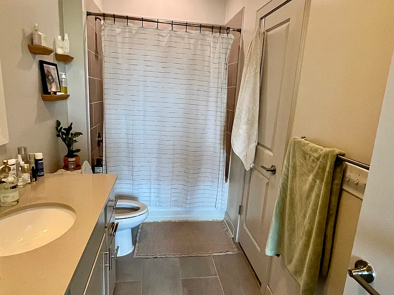 1410 Shucker Cir #403 — Photo 7