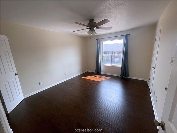 3rd image of 904 University Dr #68