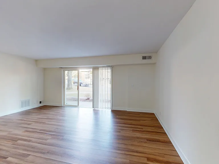 The Commons at Windsor Gardens — Photo 95