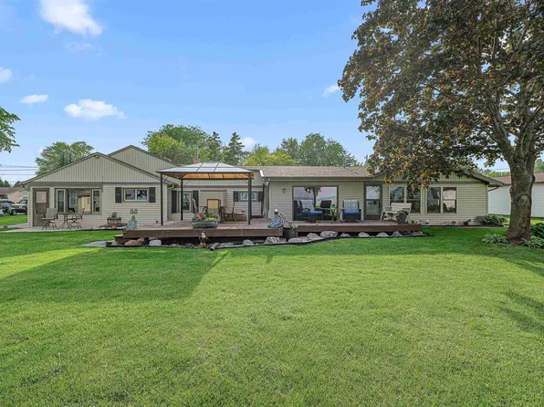 N8073 Cottage Ln, Fond Du Lac, WI 54937