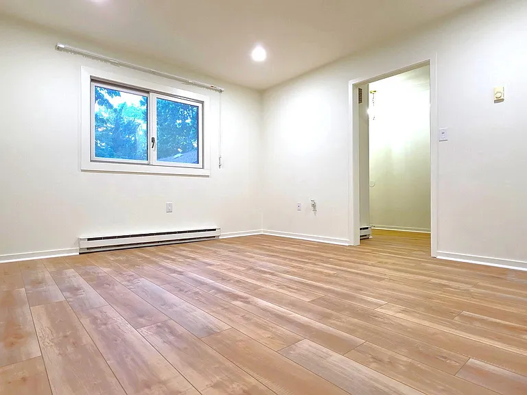 25 Village Dr — Photo 7