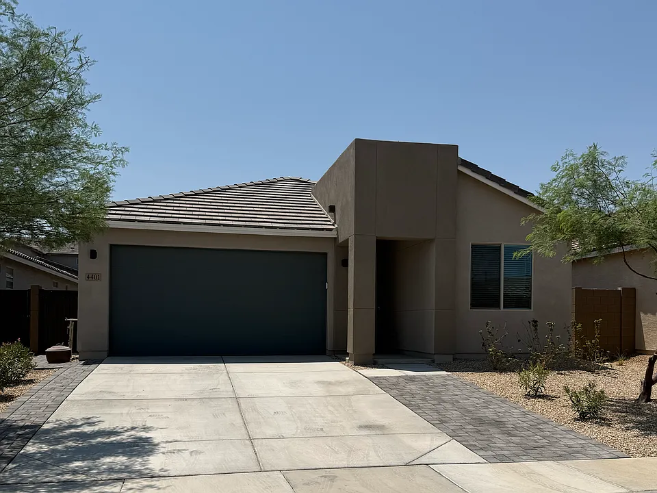 4401 W Albert Dr