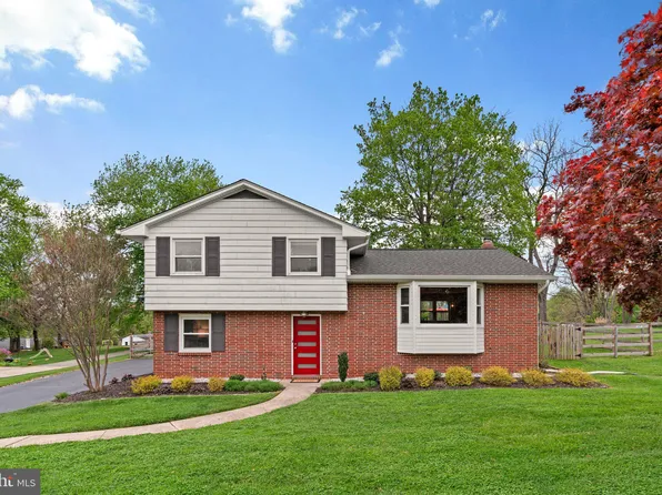 2822 Pinewick Rd, Ellicott City, MD 21042