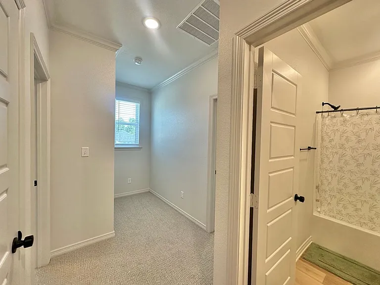 3076 Royal Garden Rd — Photo 24