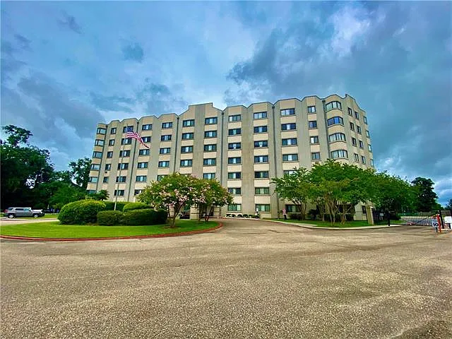 2 bed, 2.0 bath, 1020 sqft, $1,200 — Photo 1