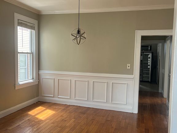 5th image of 220 Conklin Ave #1