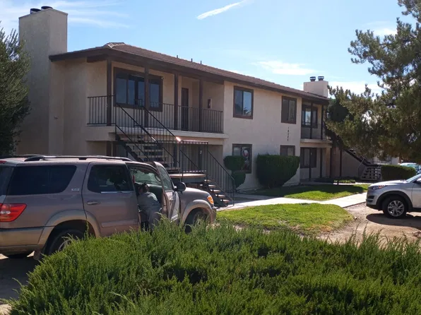 16585 Green Tree Blvd APT 2, Victorville, CA 92395