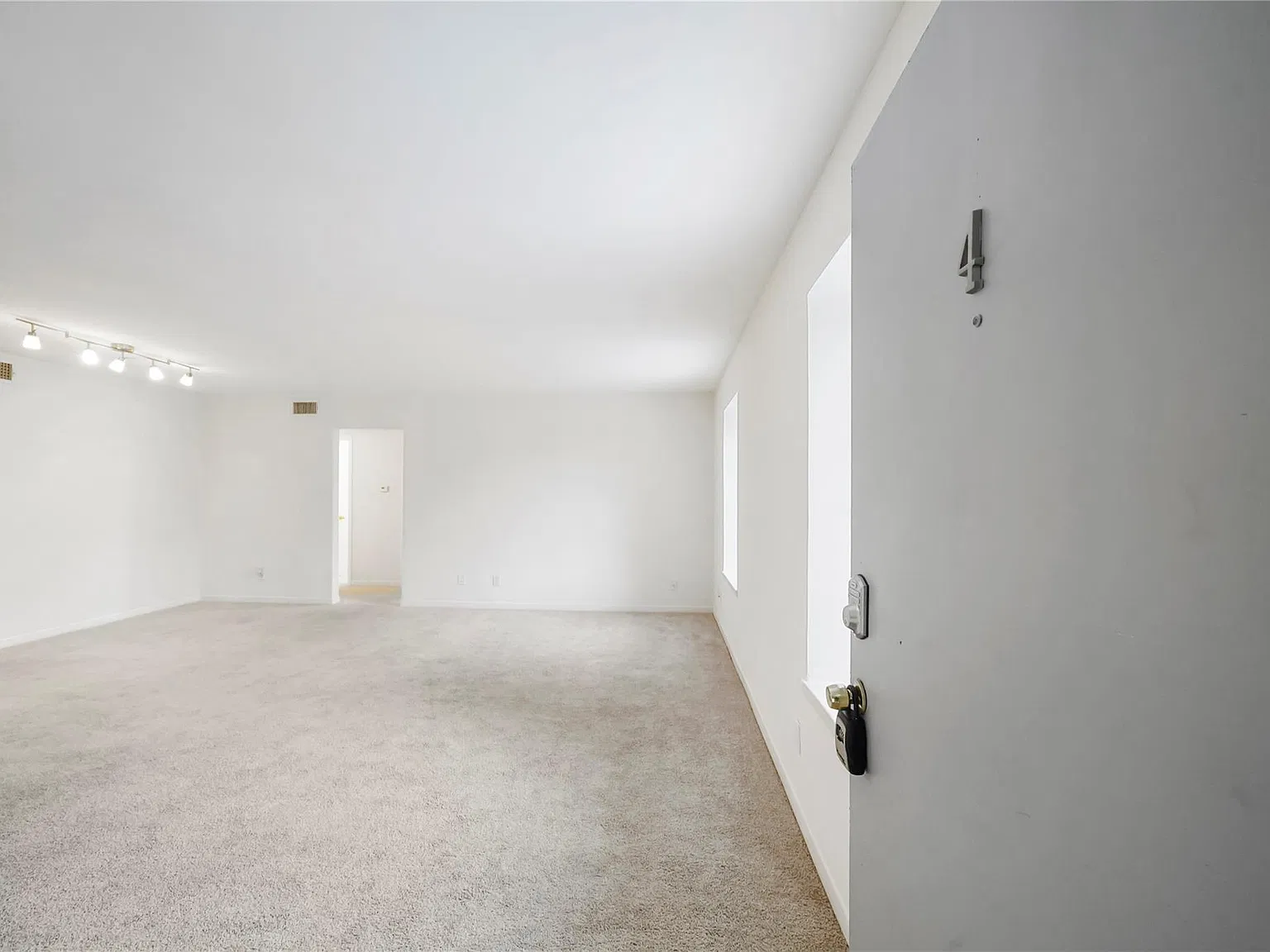 3 bed, 2.0 bath, 1120 sqft, $1,875 — Photo 1