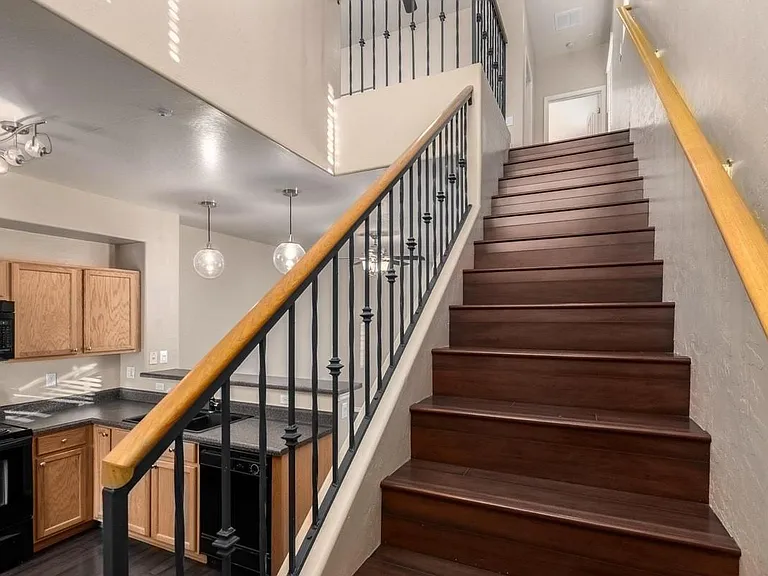 900 W Aspen Way — Photo 13