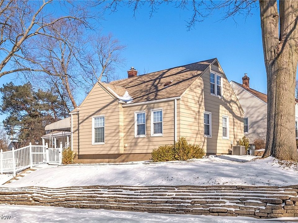 1st image of 1595 Evergreen Ave