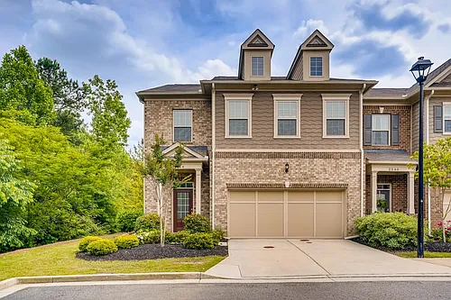 2544 Josselyn Ln SE Photo 1