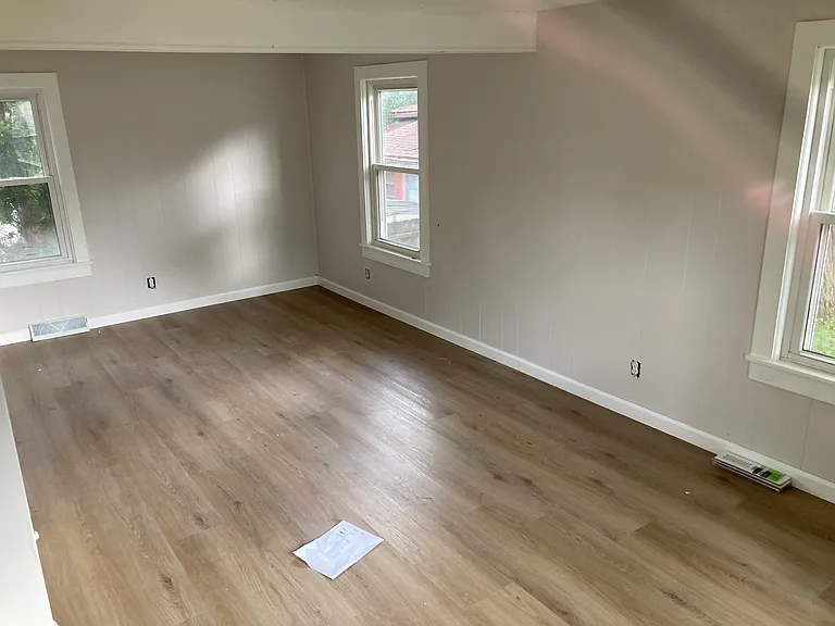 232 18th Pl — Photo 3