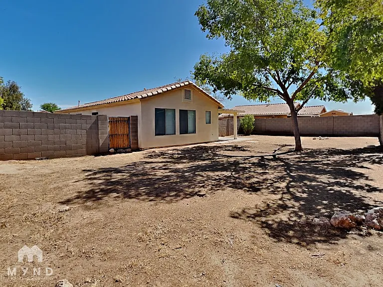 16025 W Lilac St — Photo 20