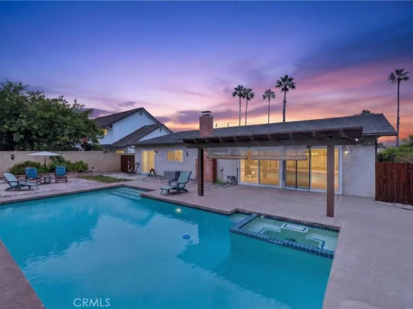 25501 Gloriosa Dr, Mission Viejo, CA 92691