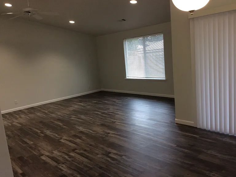 603 SW Leonard St — Photo 4
