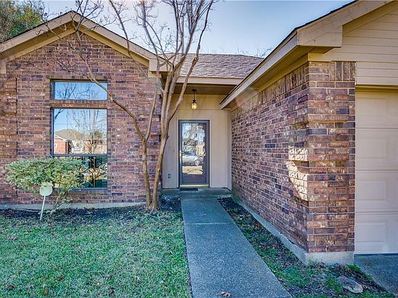 3rd image of 1130 Cypress Dr