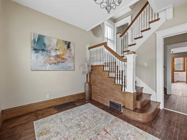 1218 1st St SW, Cedar Rapids, IA 52404