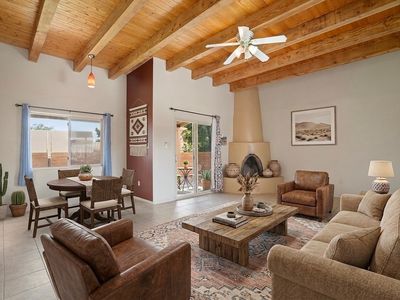 6638 Camino Rojo, Santa Fe, NM, 87507