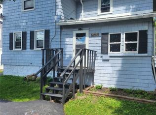 2779 Saunders Settlement Rd, Sanborn, NY 14132