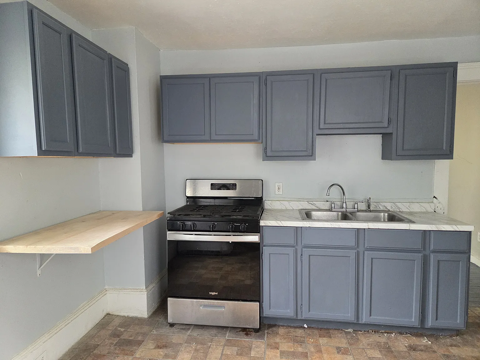 4 bed, 1600 sqft, $1,299 — Photo 4