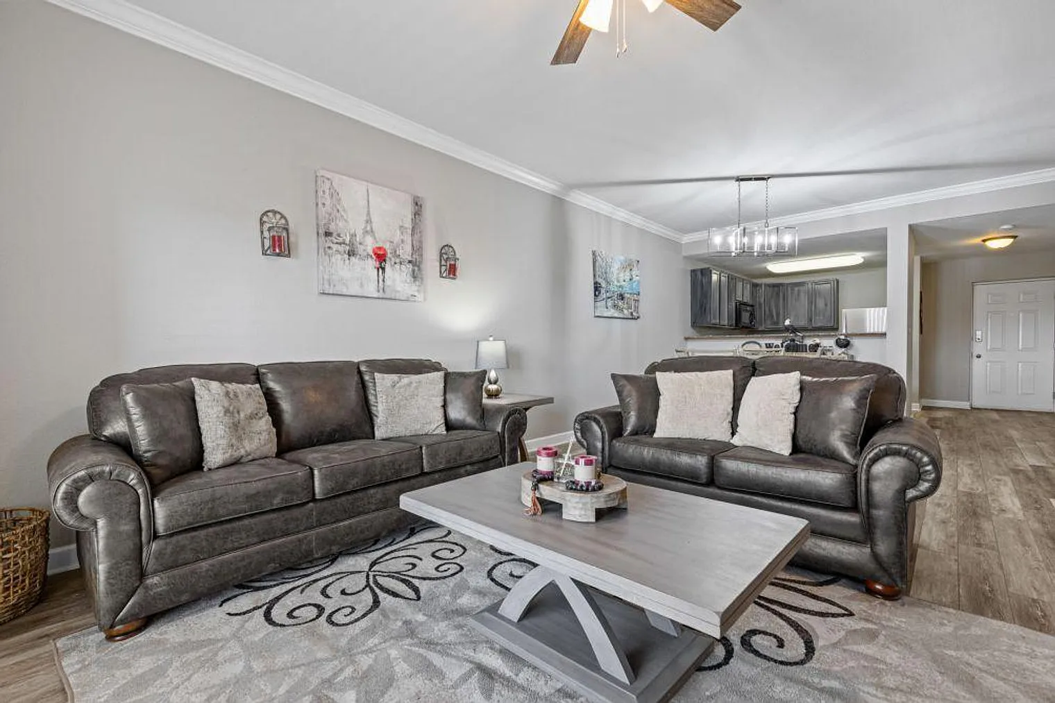 1 bed, 2.0 bath, 947 sqft, $3,011 — Photo 1