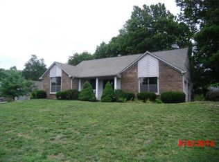 1230 Chateaugay Ln, Indianapolis, IN